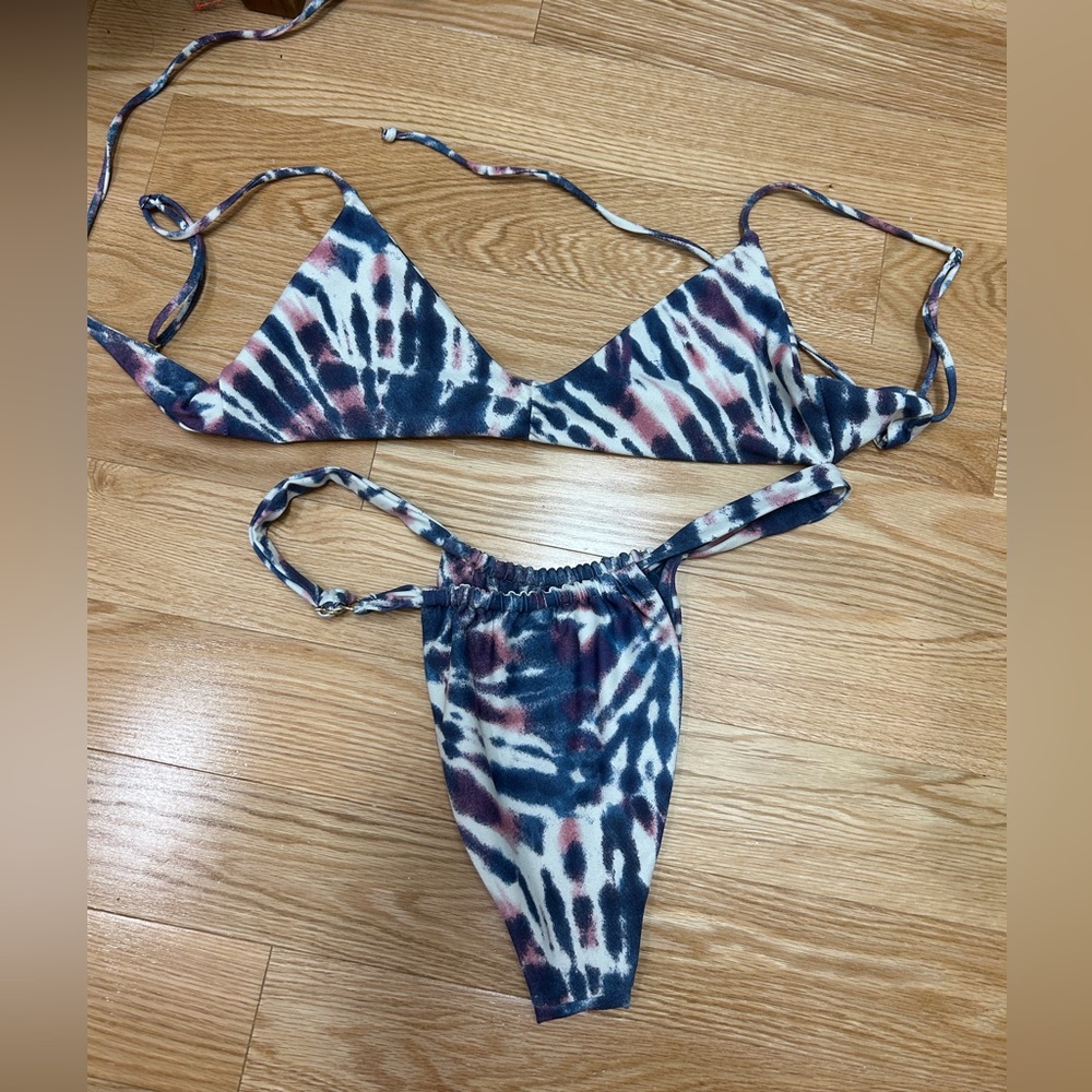 Skatie tie dye bikini set size medium